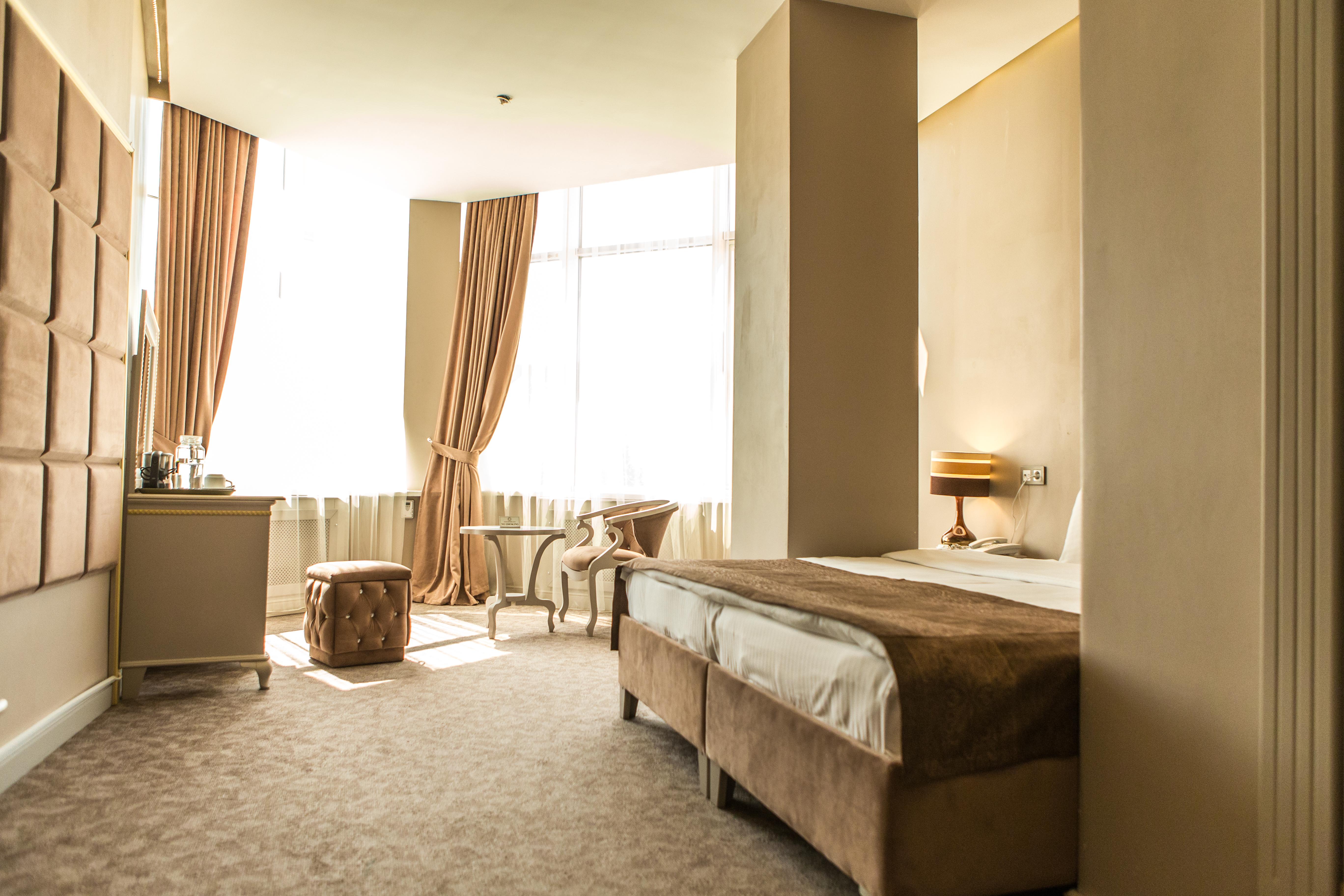אלמטי Grand Sapphire Hotel מראה חיצוני תמונה