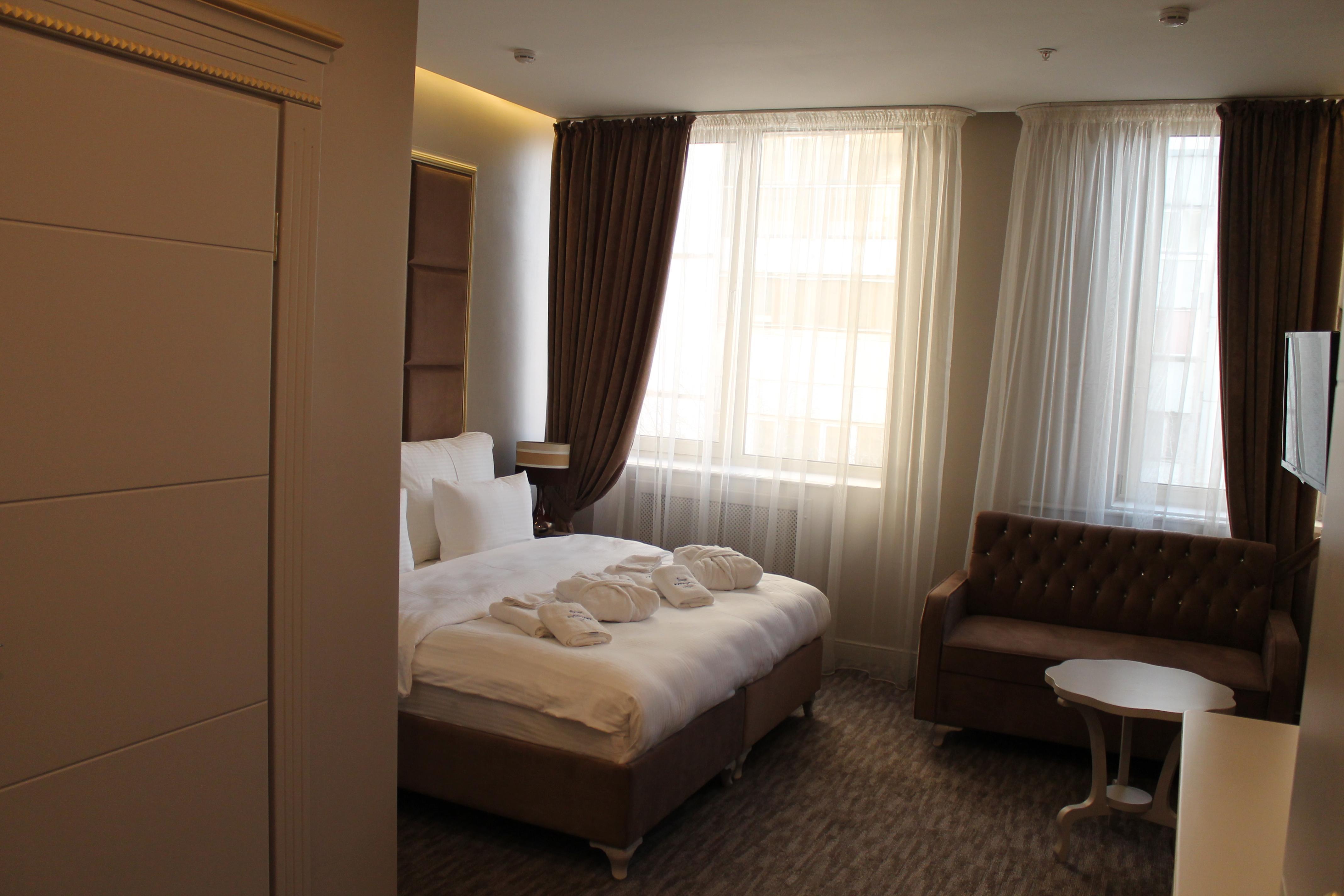 אלמטי Grand Sapphire Hotel מראה חיצוני תמונה