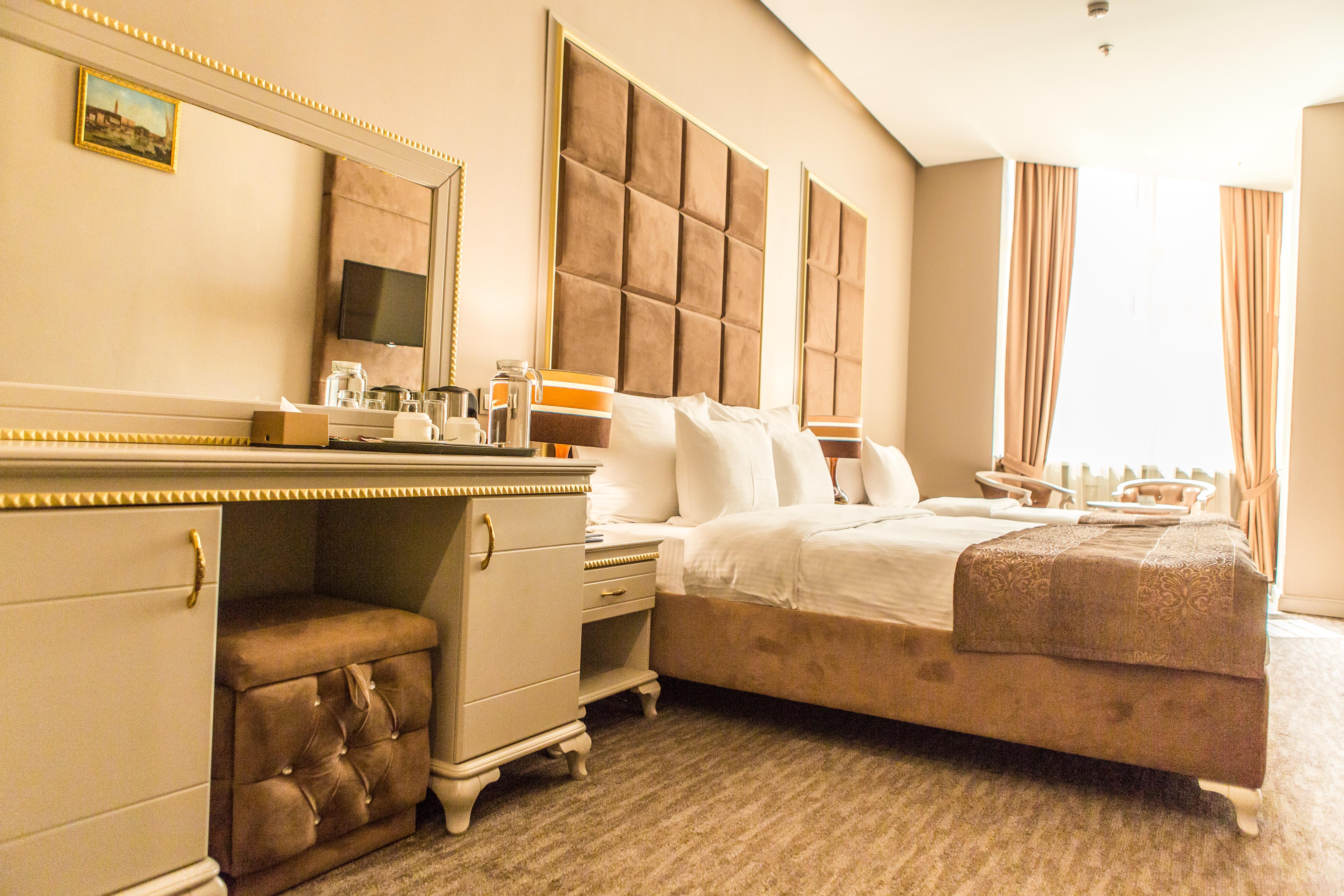 אלמטי Grand Sapphire Hotel מראה חיצוני תמונה