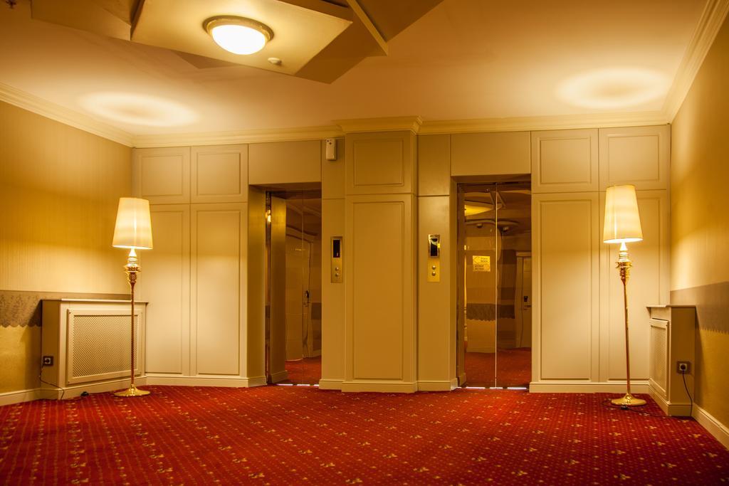 אלמטי Grand Sapphire Hotel מראה חיצוני תמונה