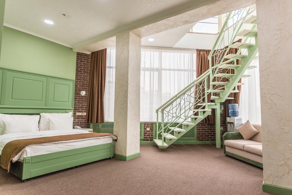 אלמטי Grand Sapphire Hotel מראה חיצוני תמונה