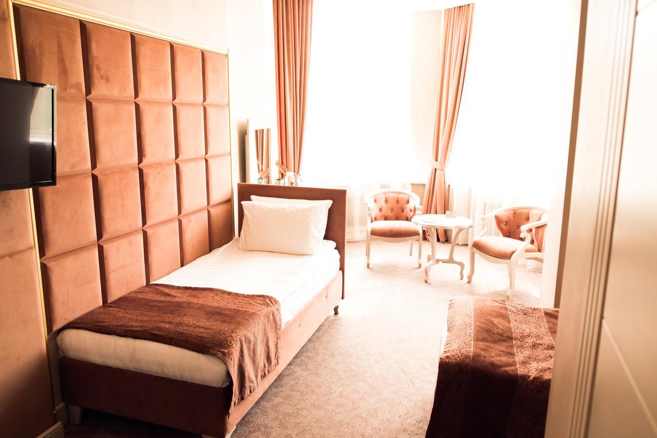 אלמטי Grand Sapphire Hotel מראה חיצוני תמונה
