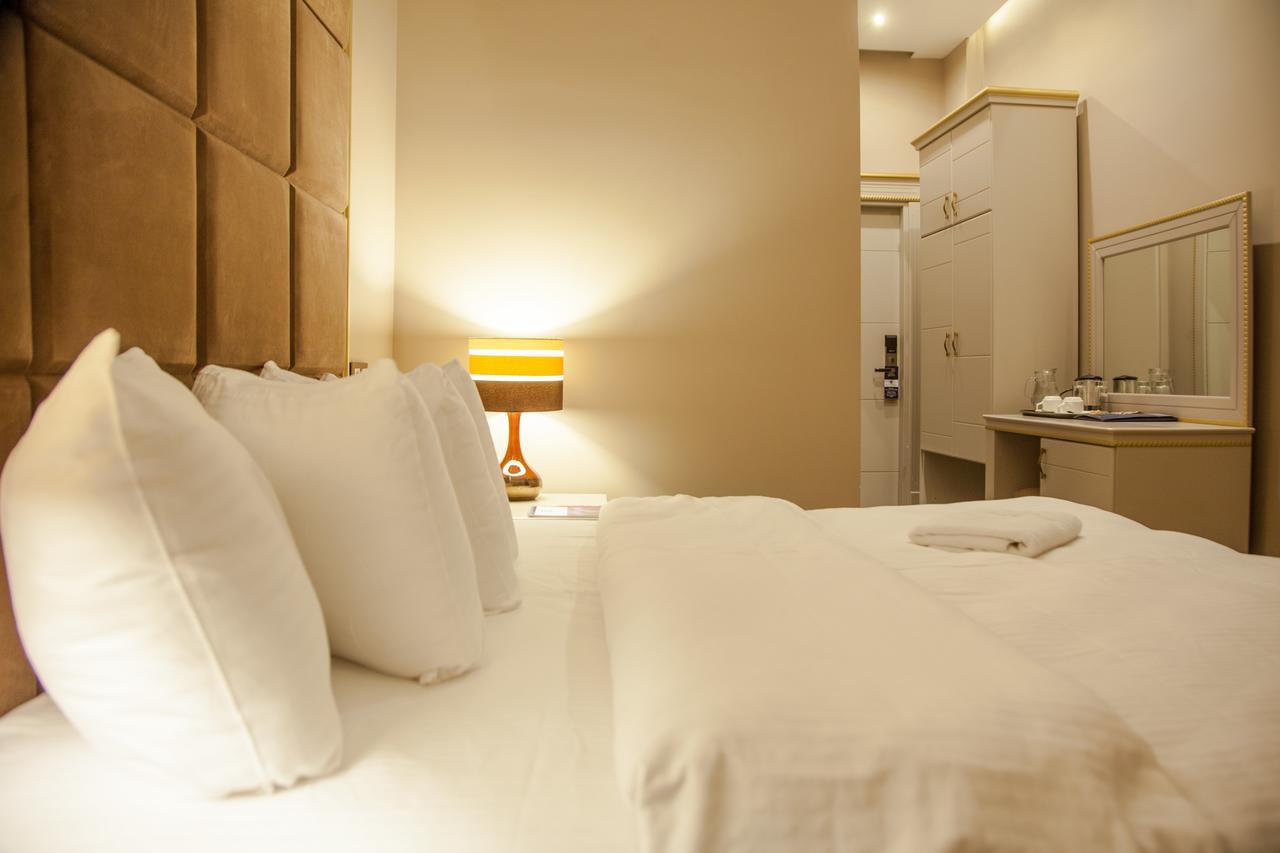 אלמטי Grand Sapphire Hotel מראה חיצוני תמונה