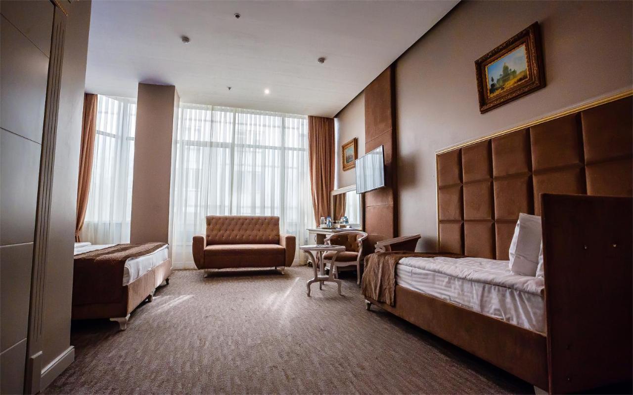 אלמטי Grand Sapphire Hotel מראה חיצוני תמונה